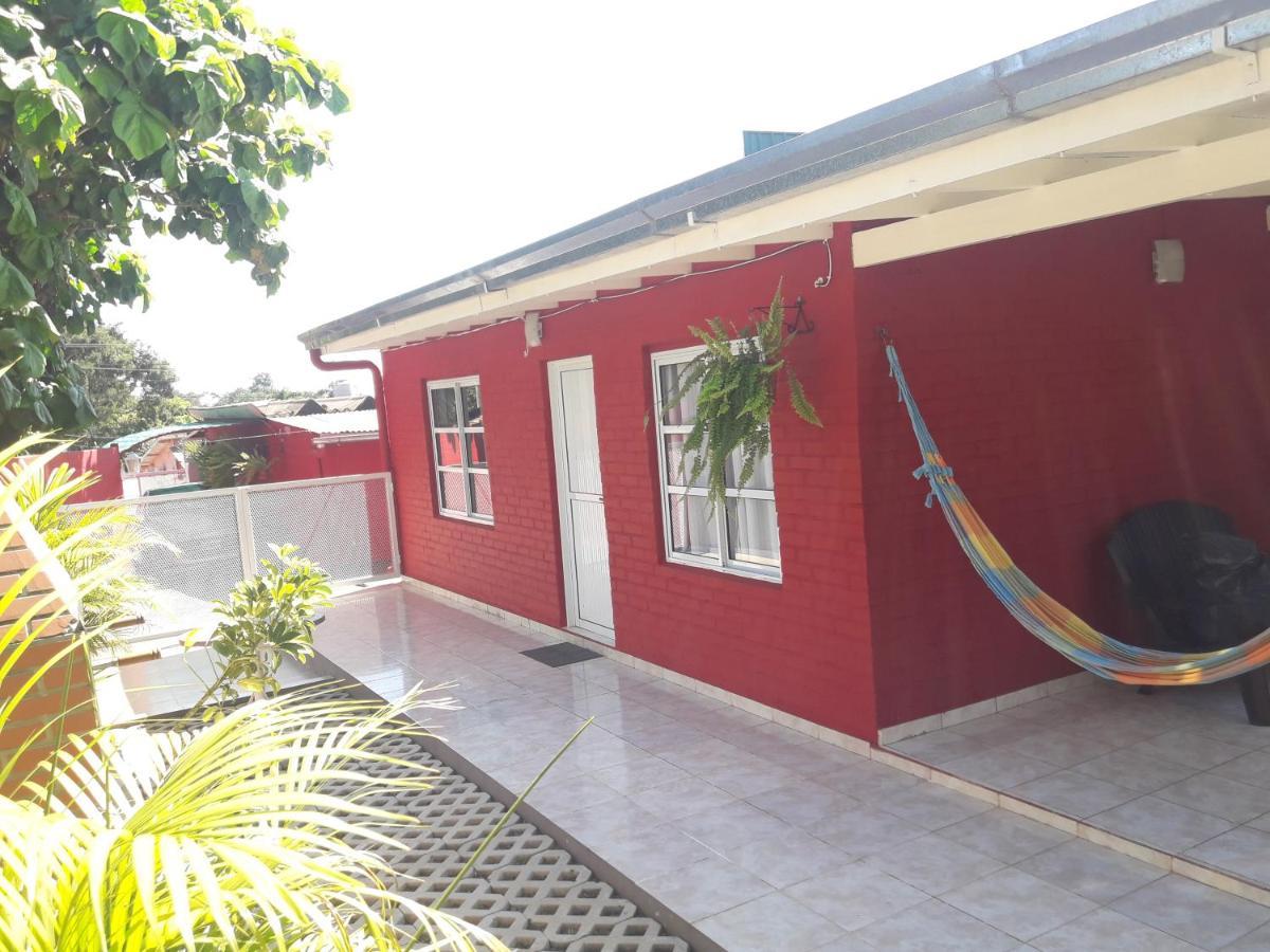 En Familia Villa Puerto Iguazu Exterior photo